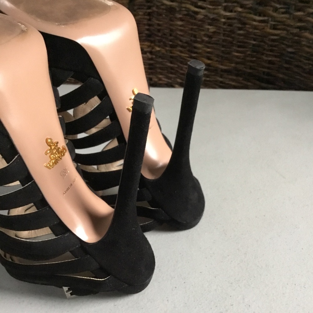 PRADA - Picture 11 of 16